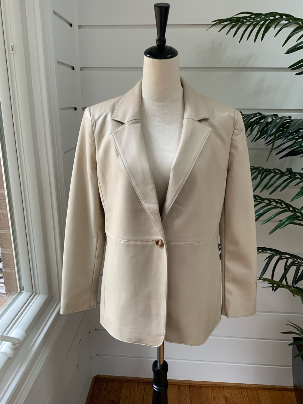 Chico's Cream Faux Leather Single-Button Blazer Size 8 (Chico’s Size 1)
